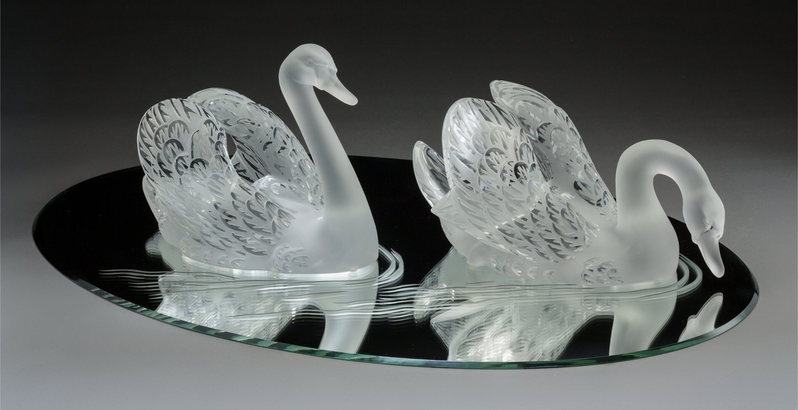 Lalique Miroir Cygnes Glass Figures, Paris